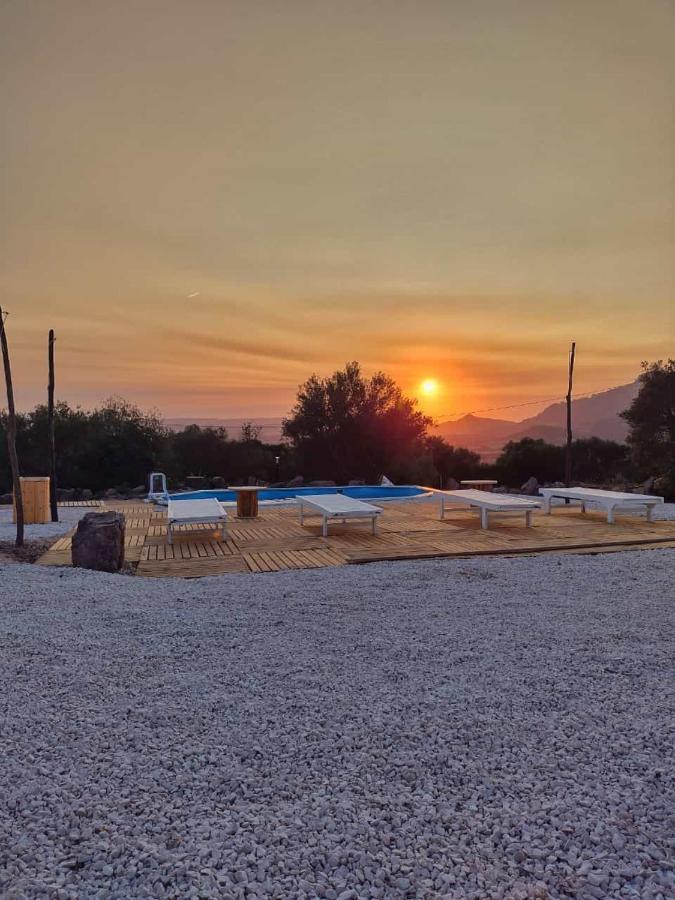 فندق Pasare Glamping_Anglonaruralexperience Perfugas المظهر الخارجي الصورة